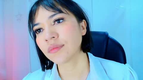 Lina Bedoya  online show from April 24, 2026, 11:34 am
