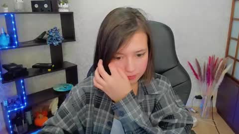 Lina online show from January 25, 2025, 6:12 am