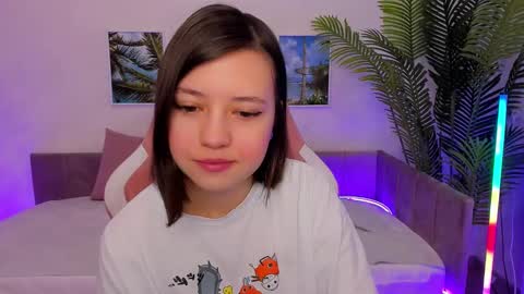 Lina online show from March 1, 2025, 1:53 am