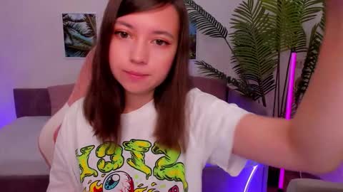 Lina online show from September 10, 2025, 2:33 am