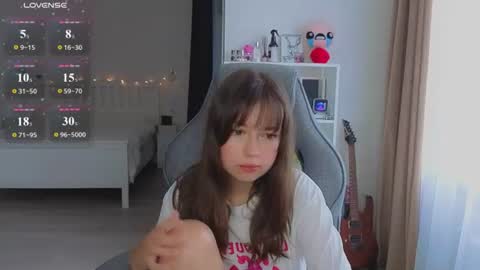 Snapshot of lina_brownie chatting on July 22, 2026, 1:52 am Lina online show from July 22, 2026, 1:52 am