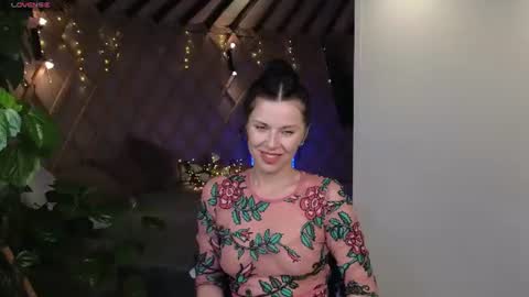 Snapshot of lina_flore chatting on June 25, 2026, 8:57 pm lina_flore online show from June 25, 2026, 8:57 pm