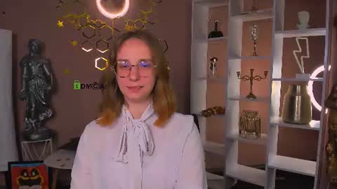 Snapshot of lina_fox12 chatting on June 9, 2026, 5:52 am lina_fox12 online show from June 9, 2026, 5:52 am