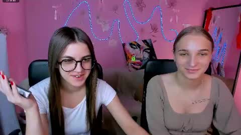 Snapshot of lina_fox12 chatting on June 17, 2026, 5:43 am lina_fox12 online show from June 17, 2026, 5:43 am