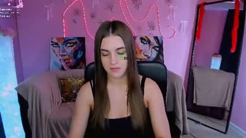 Snapshot of lina_fox12 chatting on July 3, 2026, 12:11 pm lina_fox12 online show from July 3, 2026, 12:11 pm