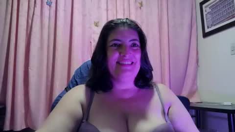 Snapshot of lina_maria99 chatting on April 15, 2026, 12:17 am Lina Mara99 online show from April 15, 2026, 12:17 am