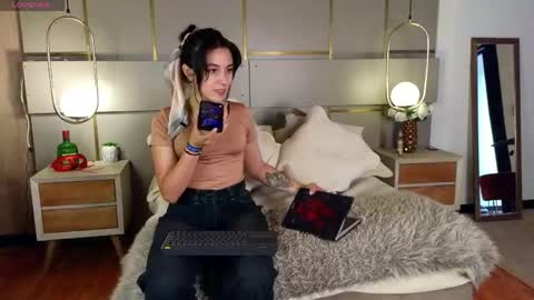 Lina online show from April 29, 2026, 6:58 pm