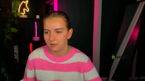 lina_moone online show from April 26, 2026, 9:51 am