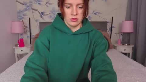 lina_muse_ online show from November 26, 2025, 10:11 pm