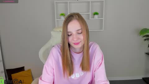 Snapshot of lina_reeds chatting on November 1, 2025, 6:04 am LINA online show from November 1, 2025, 6:04 am