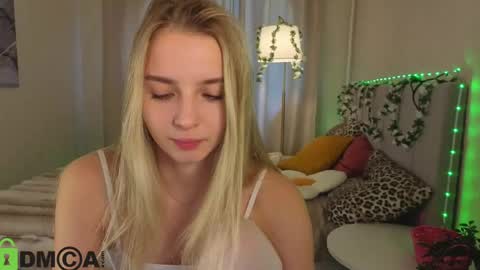 Snapshot of lina_reeds chatting on May 25, 2026, 1:11 am LINA online show from May 25, 2026, 1:11 am