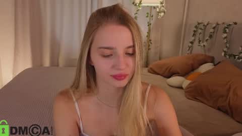 Snapshot of lina_reeds chatting on June 18, 2026, 1:17 am LINA online show from June 18, 2026, 1:17 am