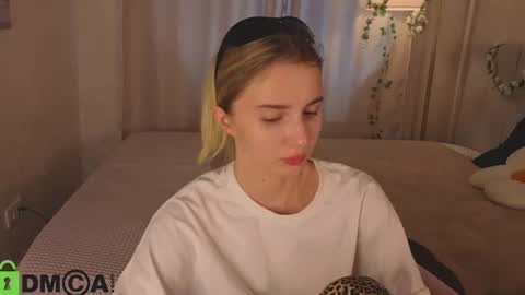 Snapshot of lina_reeds chatting on July 3, 2026, 1:23 am LINA online show from July 3, 2026, 1:23 am