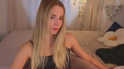 Snapshot of lina_reeds chatting on July 9, 2026, 1:09 am LINA online show from July 9, 2026, 1:09 am