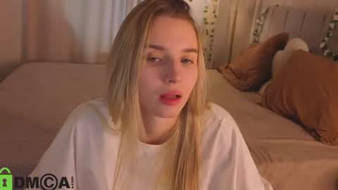 Snapshot of lina_reeds chatting on July 17, 2026, 1:12 am LINA online show from July 17, 2026, 1:12 am