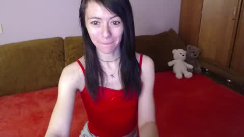 Lina Rouge online show from March 4, 2026, 5:02 am