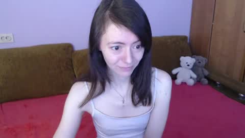 Lina Rouge online show from May 12, 2026, 5:04 am