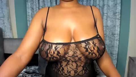 lina sexy58 online show from December 4, 2025, 11:35 pm