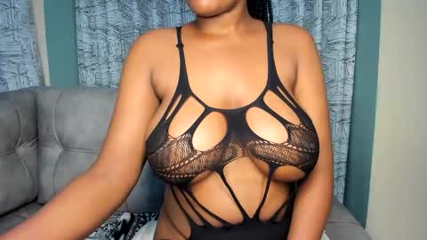 lina sexy58 online show from February 2, 2026, 7:45 pm