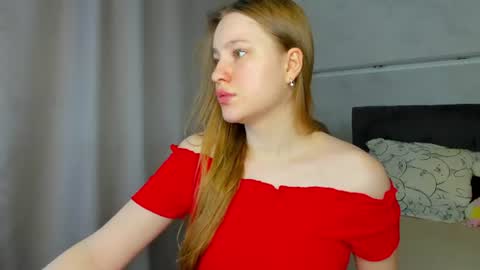 Lina online show from June 28, 2026, 1:11 am