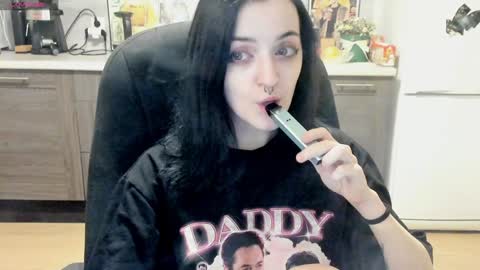 Lina 3  1715622743 online show from January 8, 2025, 9:55 pm