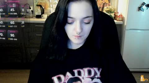 Lina 3  1715622743 online show from January 9, 2025, 8:34 am