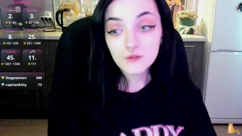 Lina 3  1715622743 online show from March 10, 2025, 10:48 am