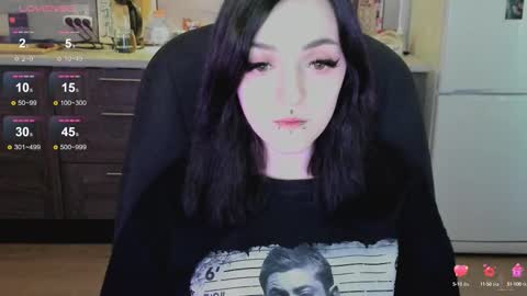 Lina 3  1715622743 online show from September 30, 2025, 9:14 am