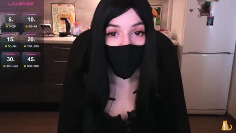 Lina 3  1715622743 online show from October 22, 2025, 7:52 am