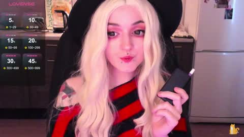 Lina 3  1715622743 online show from October 28, 2025, 7:45 am