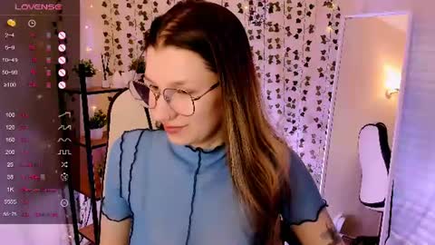 Snapshot of linablossom chatting on June 12, 2026, 2:10 am Lina online show from June 12, 2026, 2:10 am