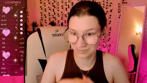 Snapshot of linablossom chatting on June 13, 2026, 3:59 am Lina online show from June 13, 2026, 3:59 am