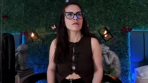 Snapshot of linagh chatting on June 10, 2026, 11:20 am Lina online show from June 10, 2026, 11:20 am