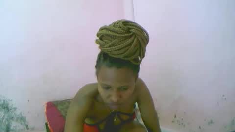 linah1123 online show from April 30, 2026, 6:47 pm