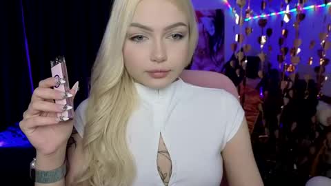 I am Lina online show from April 23, 2026, 10:14 am