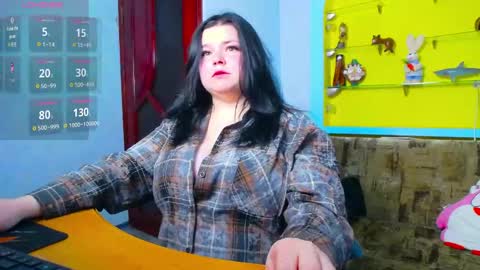 Lina online show from April 29, 2026, 6:39 am