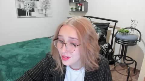 Snapshot of linatruly chatting on January 25, 2025, 12:06 am Lina online show from January 25, 2025, 12:06 am