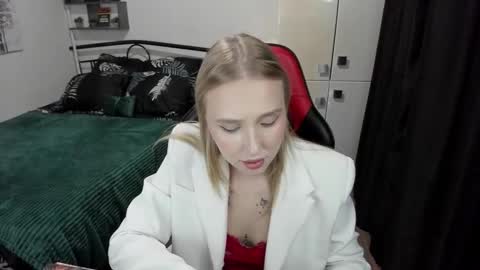 Snapshot of linatruly chatting on September 8, 2025, 9:58 pm Lina online show from September 8, 2025, 9:58 pm