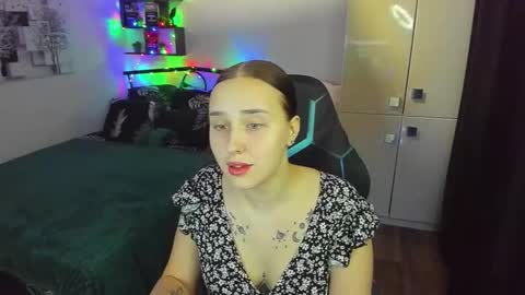 Lina online show from February 4, 2026, 10:26 pm