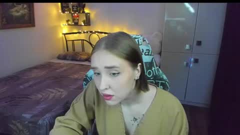 Lina online show from June 11, 2026, 9:46 pm