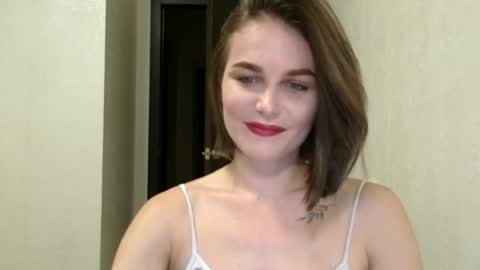 Snapshot of linda_aa chatting on August 6, 2026, 8:22 pm Linda online show from August 6, 2026, 8:22 pm