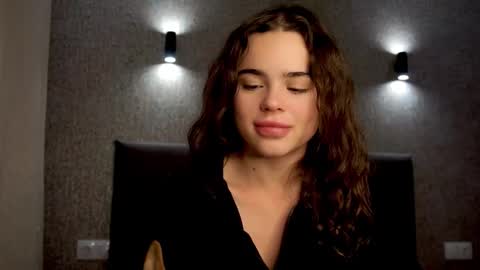 Snapshot of linda_clarsss chatting on October 24, 2025, 1:40 pm Linda online show from October 24, 2025, 1:40 pm