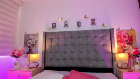 Linda Fosterr online show from April 30, 2026, 8:15 pm