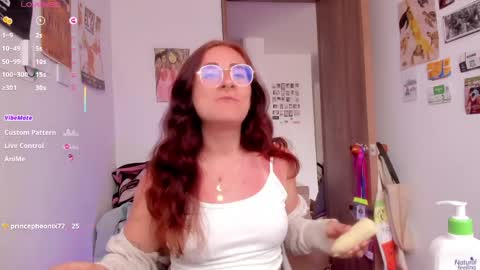 Giggles  online show from April 10, 2026, 5:17 pm