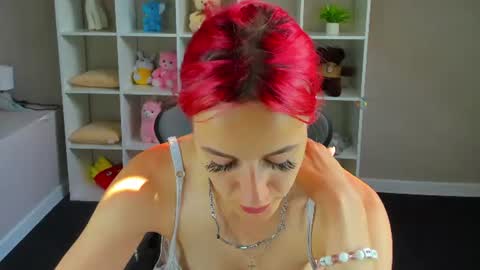 Snapshot of linda_jonys chatting on July 27, 2026, 8:21 am Linda online show from July 27, 2026, 8:21 am