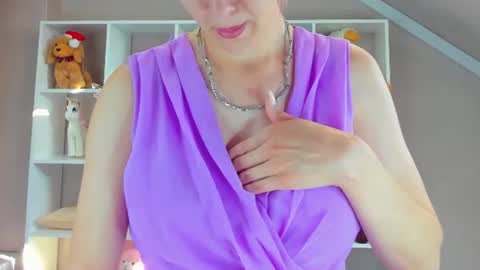 Snapshot of linda_jonys chatting on July 28, 2026, 11:17 am Linda online show from July 28, 2026, 11:17 am