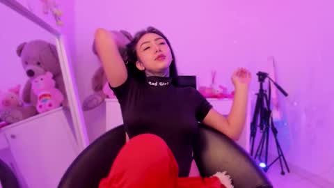 Snapshot of linda_milleer_ chatting on October 21, 2025, 8:31 pm Lindaa maria online show from October 21, 2025, 8:31 pm