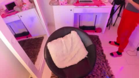 Snapshot of linda_milleer_ chatting on October 25, 2025, 6:10 am Lindaa maria online show from October 25, 2025, 6:10 am