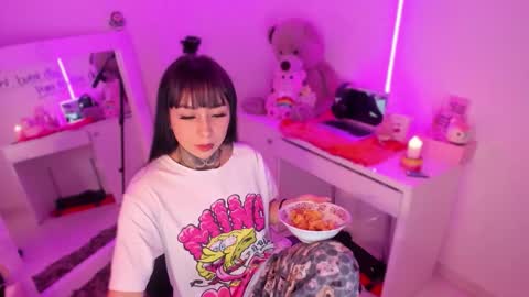 Snapshot of linda_milleer_ chatting on November 4, 2025, 5:17 am Lindaa maria online show from November 4, 2025, 5:17 am