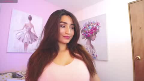 Maria Paula online show from March 3, 2025, 12:05 pm